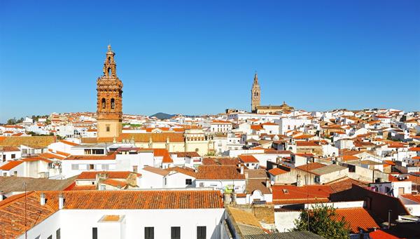 De camino a Portugal pararemos en la bella localidad de Jerez de los Caballeros en la provincia de Badajoz.